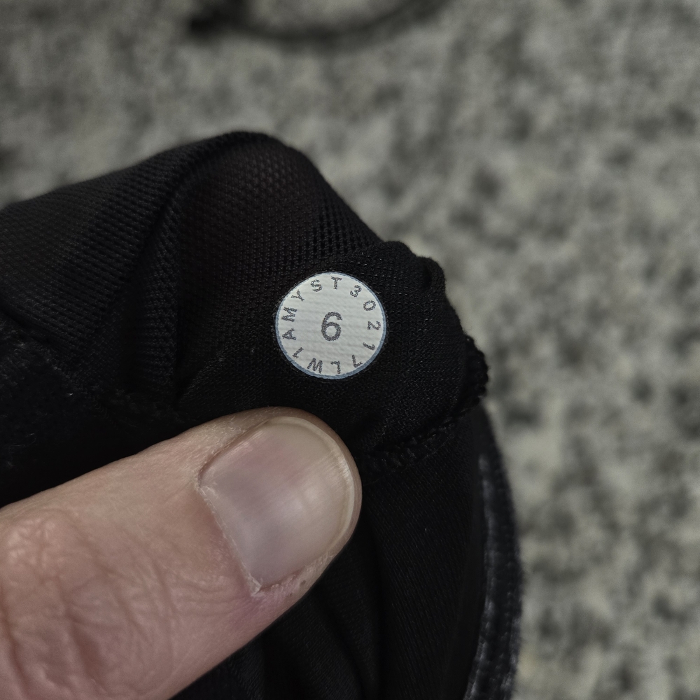 Black Razorback Tank Top - Picture 3 of 3